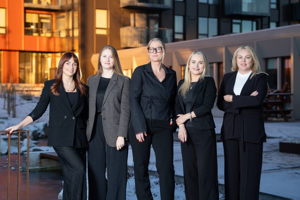 Iceland Travel Team DMC Advantage